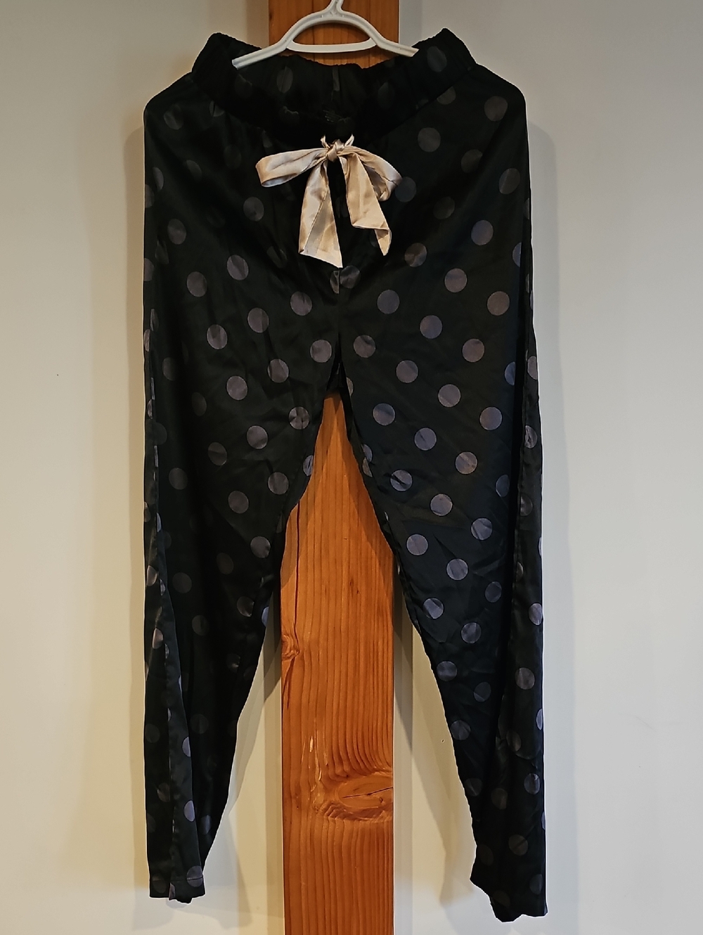 Tahari Black Lounger Pants with Gray Polka Dots and Cream Bow